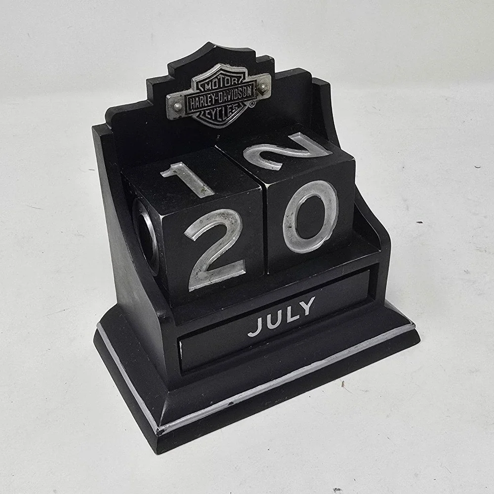 Vtg Harley Davidson perpetual desk calendar Hallmark 2003 Bar Shield Logo